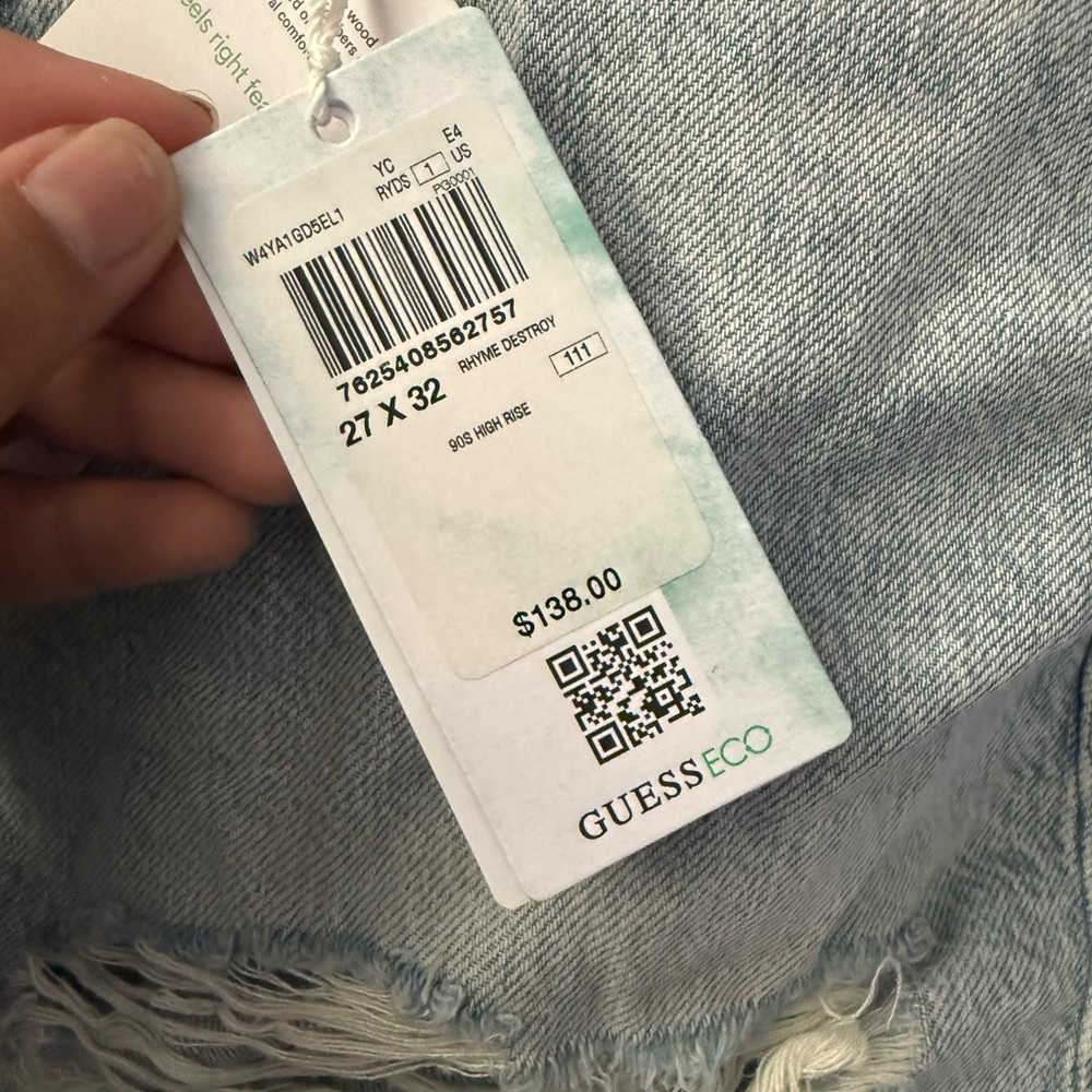 Guess 90s high rise distressed jeans - Picture 10 of 10